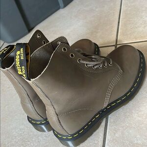 Dr. Martens 1460 Pascal Olive Carrara Boots